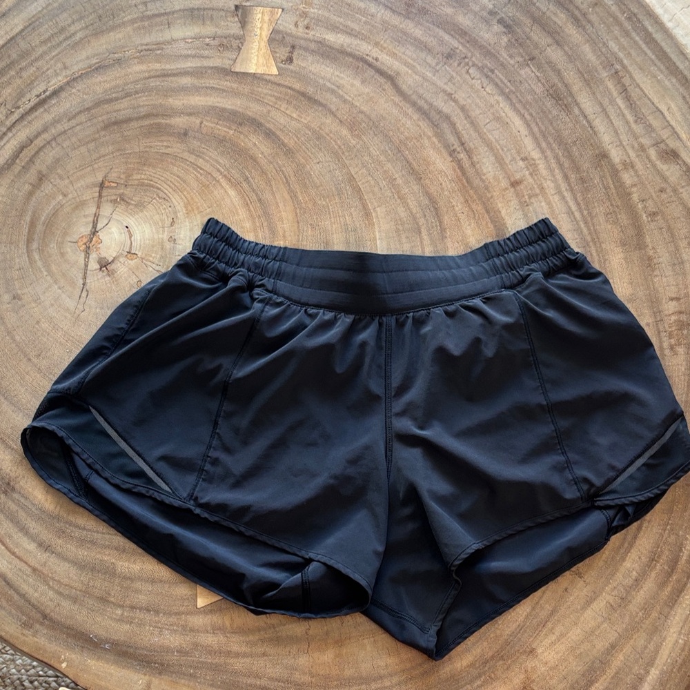 Lululemon Hotty Hot Shorts Low Rise 4” Inseam